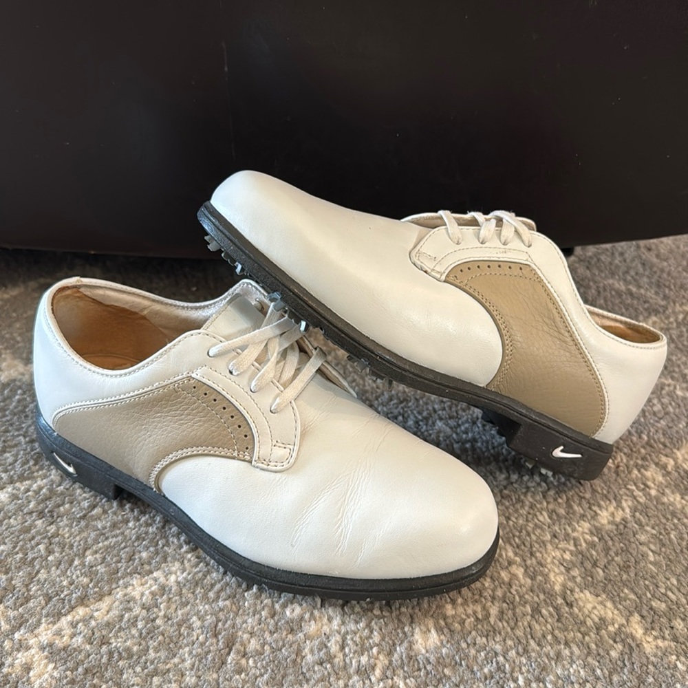 Women’s Nike Golf Shoes Size 5.5